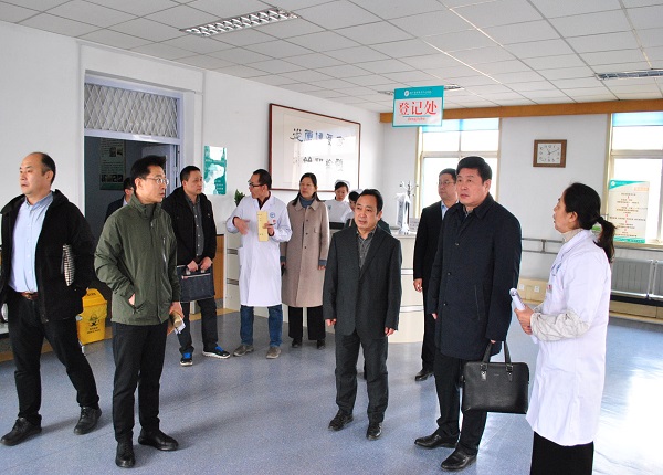 在體檢中心調(diào)研.JPG 在體檢中心調(diào)研.JPG